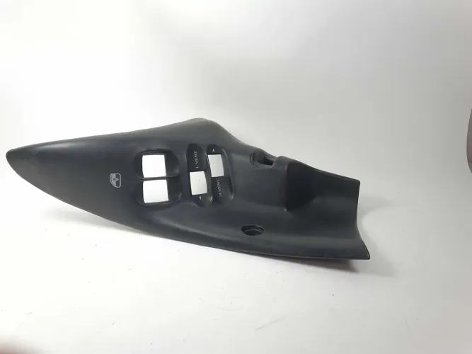 Moldura Comando Vidro Elétrico Esquerdo Grand Caravan 96/00 Preto