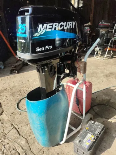 Motor de popa Mercury Sea pró 25 hp 2012