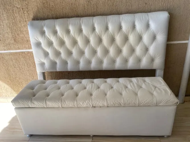 Vendo Cabeceira + Baú