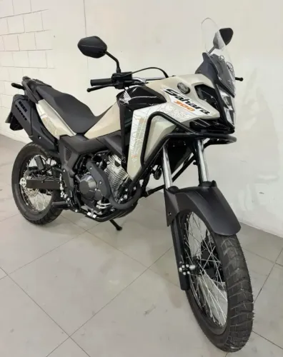 Honda SAHARA 300