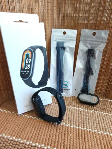 Xiaomi Smart Band 8 (Global) + 2 pulseiras e 1 Protetor de Tela