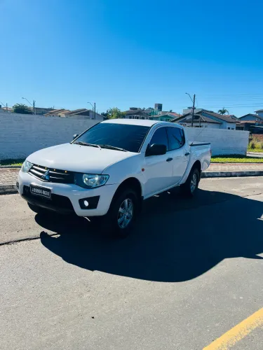 Mitsubishi L200 Triton GLX 3.2 CD TB Int.diesel MEC 2015