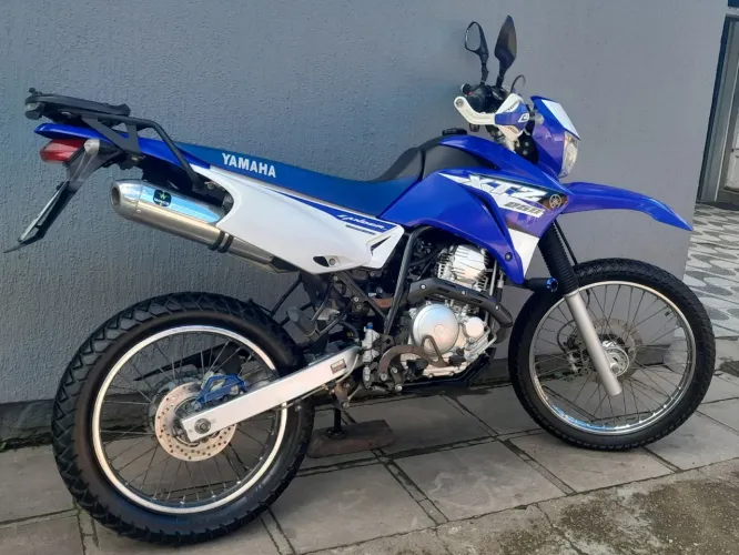Yamaha Lander 250 ( blueflex ) apenas 30.370 km originais.