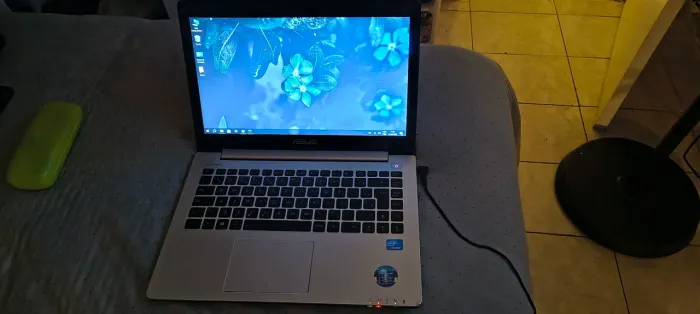 Notebook Asus R$300,00