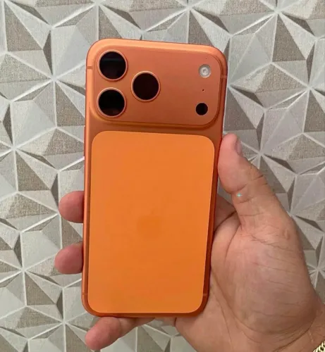 iPhone 17 Pro Max 256GB Laranja semi novo