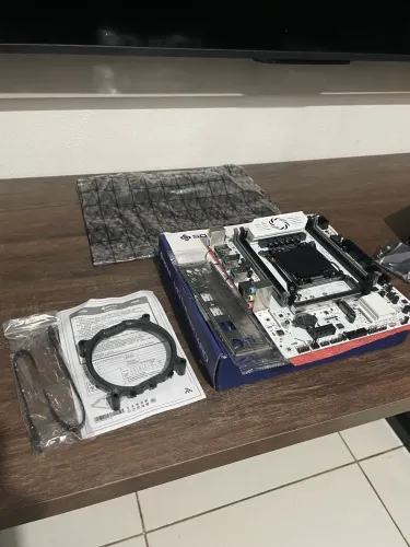 Kit Xeon E5 2680 V4 + Placa Mãe Soyo X99-D4 V5 BSF (Novo/Na Caixa)