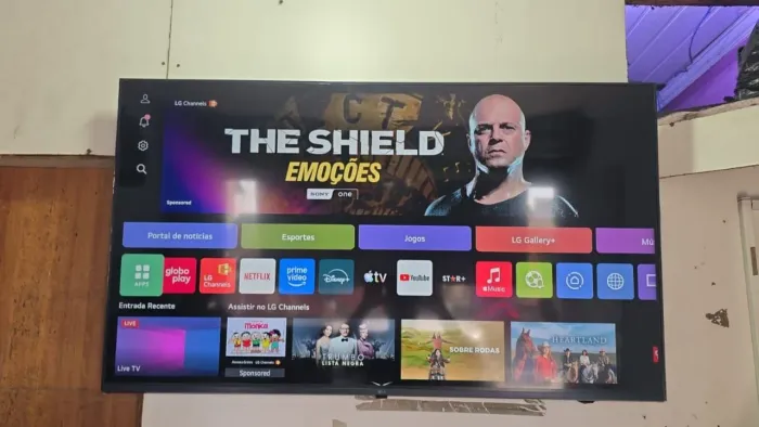 Vendo 3 tvs funcionando perfeitamente 50 43 55 polegadas smart