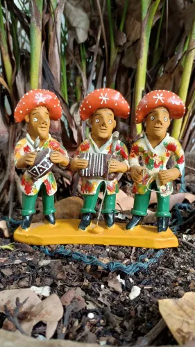 Arte popular brasileira sanfoneiro triângulo e zabumba