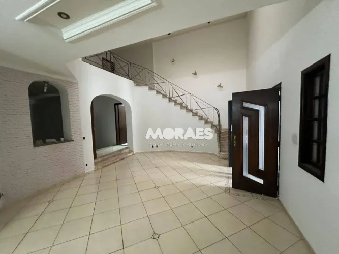 Casa com 3 suítes, 3 vagas para alugar, 498 m² - Vila Guedes de Azevedo - Bauru/SP