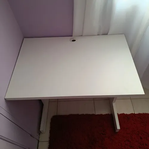 Mesa de estudo ou trabalho 