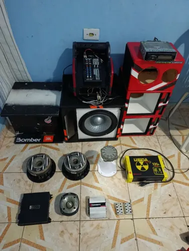 Peças de som automotivo disponíveis aceito cartões