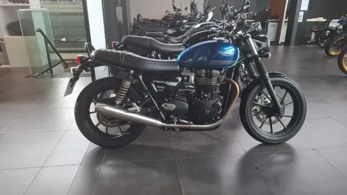 TRIUMPH STREET TWIN 2022, 15.000 KM , MUITO NOVA,