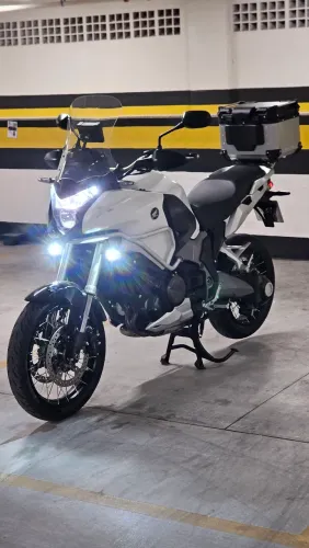 Honda VFR 1200 X -131cv 12,3 kgfm - Tanque de Guerra