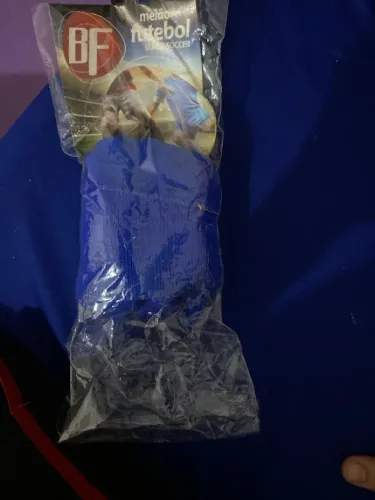 Vende-se meião de futebol