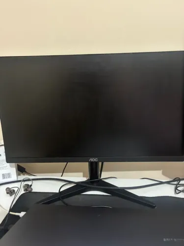 Monitor Gamer AOC 21.5" VGA e HDMI e painel VA