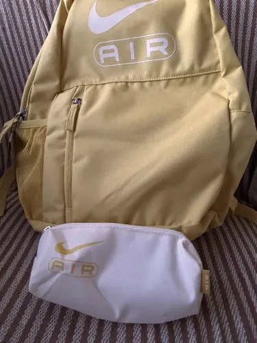 Mochila Nike Elemental Air Amarelo Pastel 