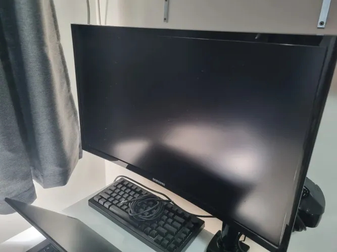 Monitor Gamer Samsung Odyssey CRG50 24 144hz