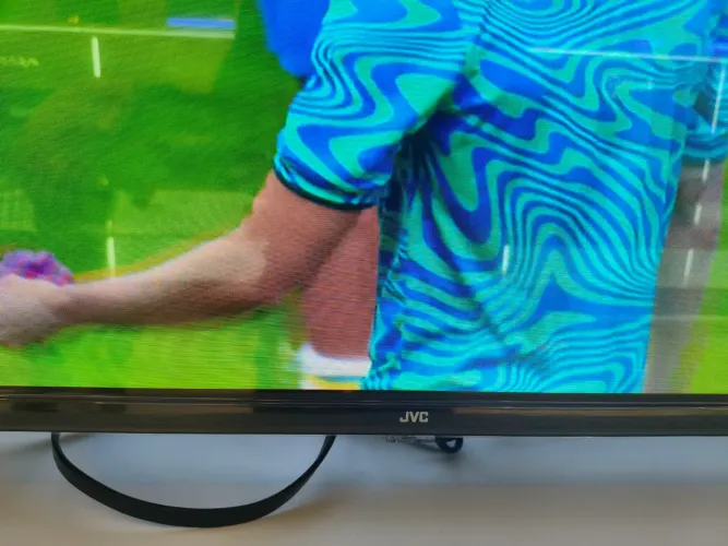 SMART TV 32 POLEGADAS NOVAS SEM USO NA CAIXA COM GARANTIA E ENTREGA GRÁTIS APROVEITEM ?