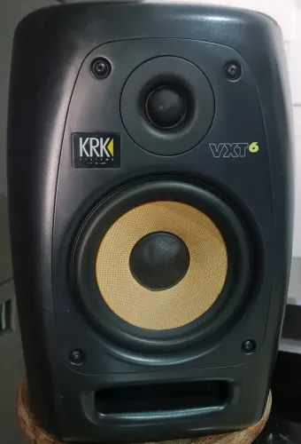 Monitor de referencia de audio KRK Vxt 6
