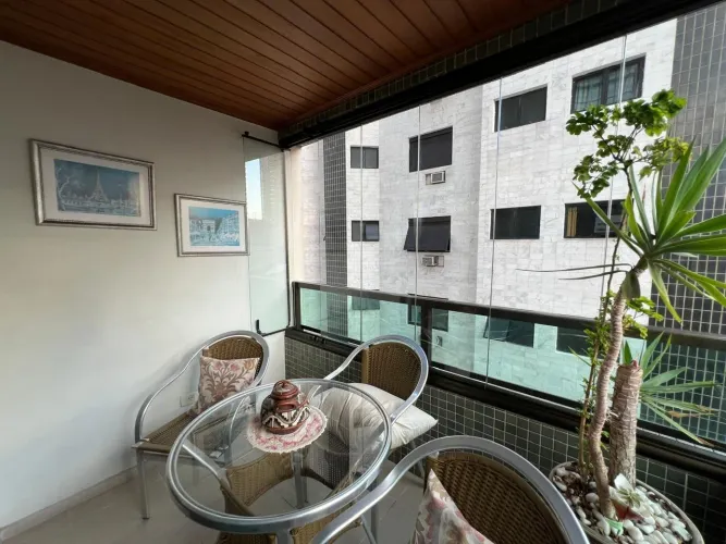 Apartamento à Venda no bairro do Gonzaga Santos S.P