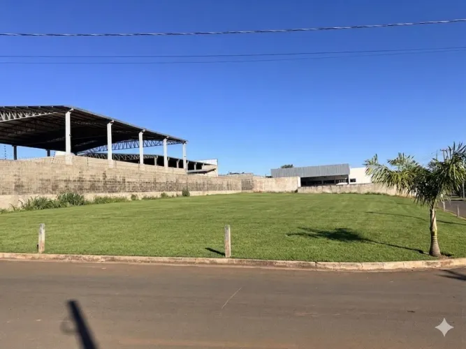 TERRENO COMERCIAL DE ESQUINA À VENDA - DISTRITO INDUSTRIAL CARLOS ARNALDO SILVA