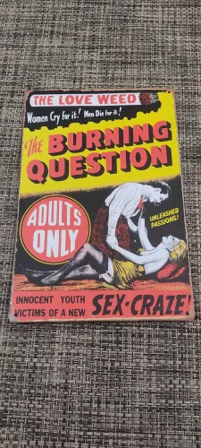 Placa Decorativa Retrô Em Metal - Pôster Cult "The Burning Question" (Reefer Madness)