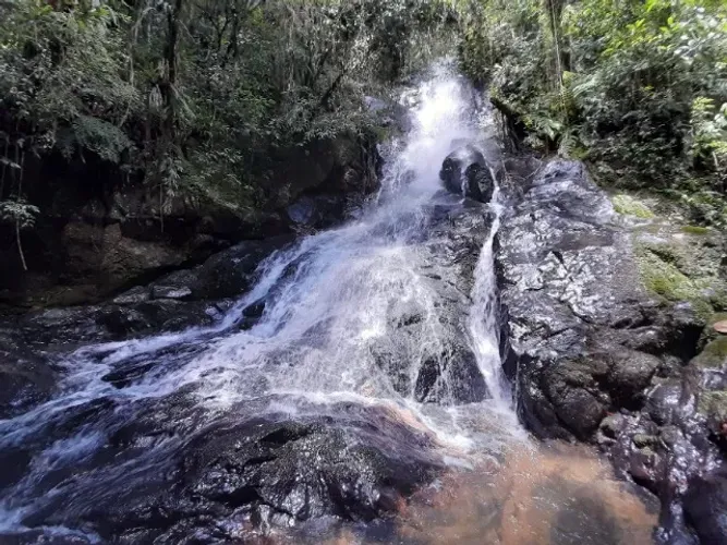 Sitio com linda cachoeira  na divisa Rancho Queimado/Angelina