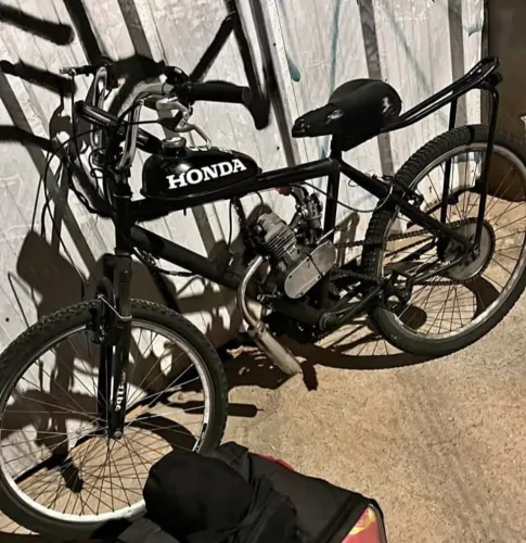 Vendo bicicleta motorizada, chama com as propostas