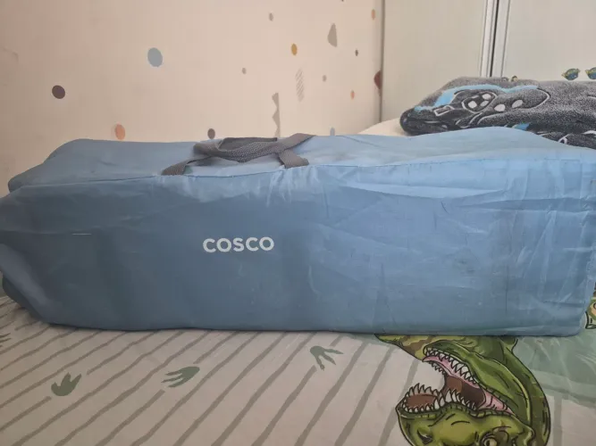 Berço portátil camping Cosco Azul 
