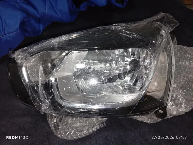 Farol Renault Clio 15/16/17 novo nunca usado
