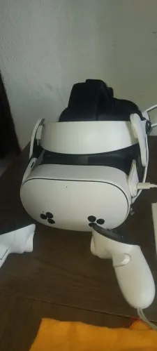 Quest 3s com strap com bateria extra total 8h de carga total
