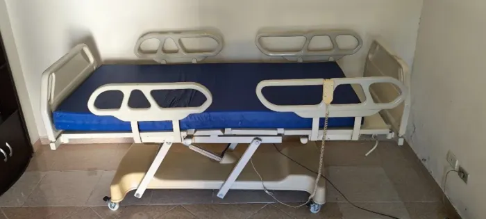 Cama Hospitalar Motorizada 4 movimentos