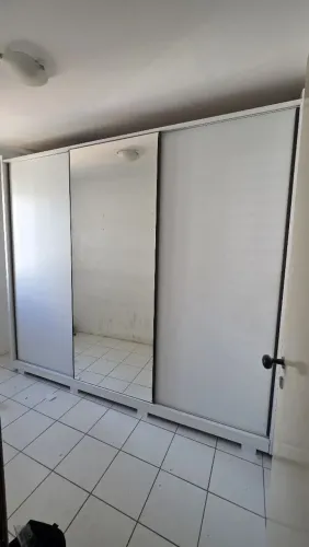 Guarda-Roupa Casal Grande 3 Portas de Correr (com Espelho) - Muito Espaçoso!