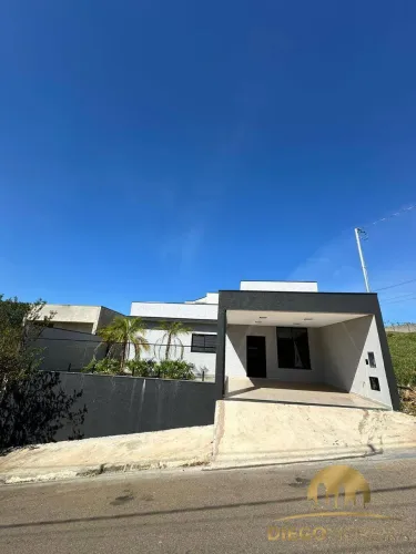 Casa Nova à Venda Condomínio, Bragança Paulista!