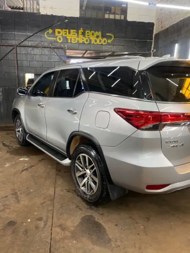 Toyota Hilux SW4 SRX 4X4 2.8 TDI 16V Dies. Aut. 2019