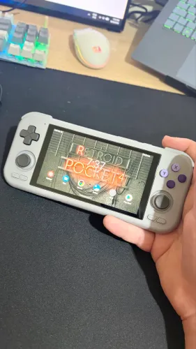 Retroid Pocket 4 Pro + Case!