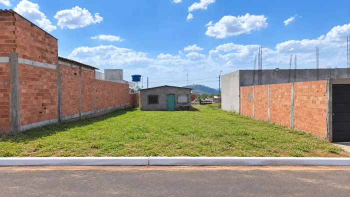 Lote pronto pra construir R$ 676