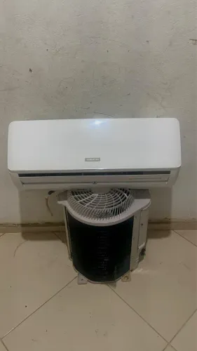  AR-CONDICIONADO AGRATTO  CONVENCIONAL 12.000 BTUs (instalado)