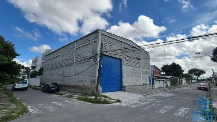 Galpão 650 m² - Excelente Localização no Arruda