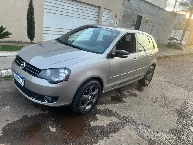 Volkswagen Polo Sportline 1.6 MI Total Flex 8V 5P 2014
