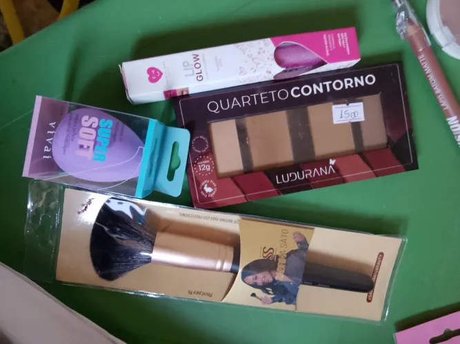 Qualquer kit maquiagem na promoção