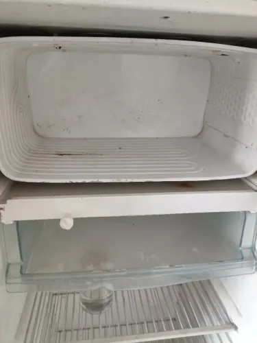 Geladeira Electrolux 317L Funcionando Perfeitamente - Freezer Forte - Conservada