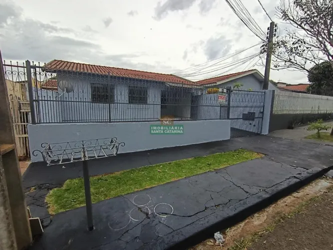 Casa para alugar em Maringá, bairro Borba Gato, com 2 quartos, com 70 m²