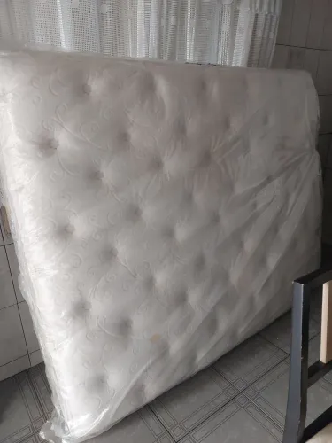 Colchão Quenn size Mannes