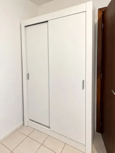 Guarda roupas roupeiro armário de 2 portas de correr