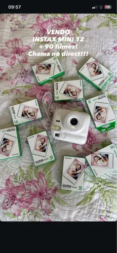 Vendo Camera Instax mini 12 e 90 filmes