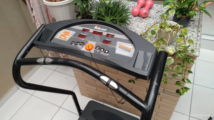 Esteira Ergométrica até 120kg dobrável Polimet