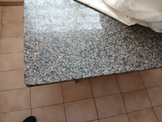Mesa de granito
