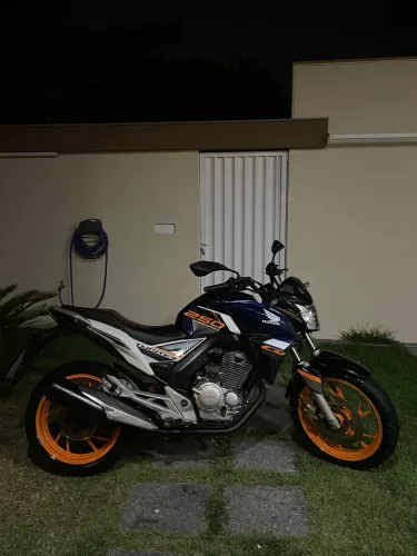 Vendo Cb twister 250cc!!
