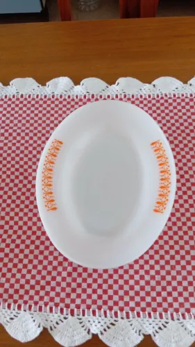 Travessa Termo Rey Gravatinha Branca em Vidro Opalino - 30 x 24 cm